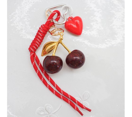 BIJOU DE SAC - CERISE ET COEUR - ROUGE