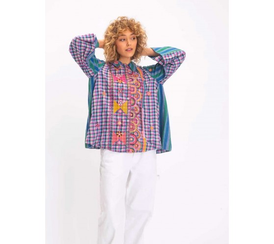 VESTE SITA - BRODEE BLEUE À CARREAUX